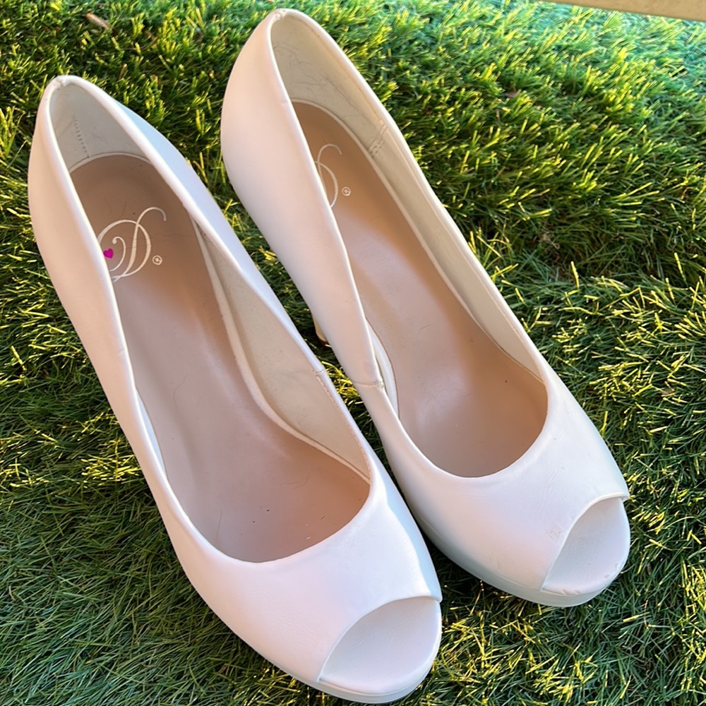 open toe white heel🤍👠